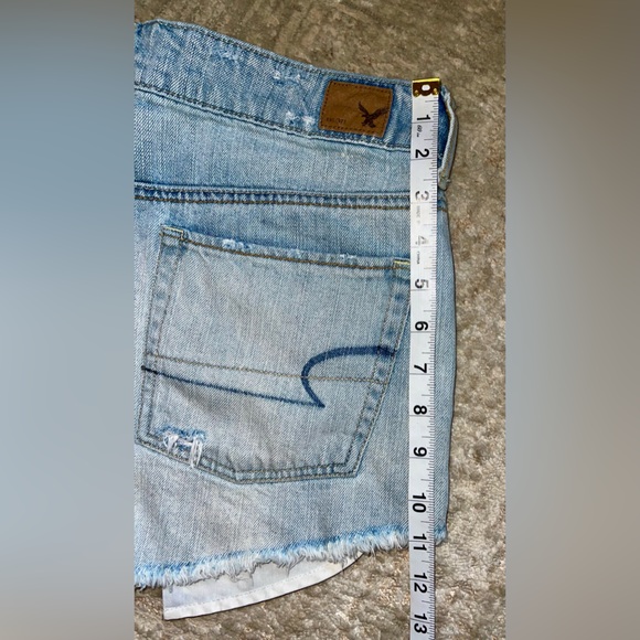 3/$25 LIKE NEW 𝑨𝒎𝒆𝒓𝒊𝒄𝒂𝒏 𝑬𝒂𝒈𝒍𝒆 Jean Shorts - Picture 13 of 15